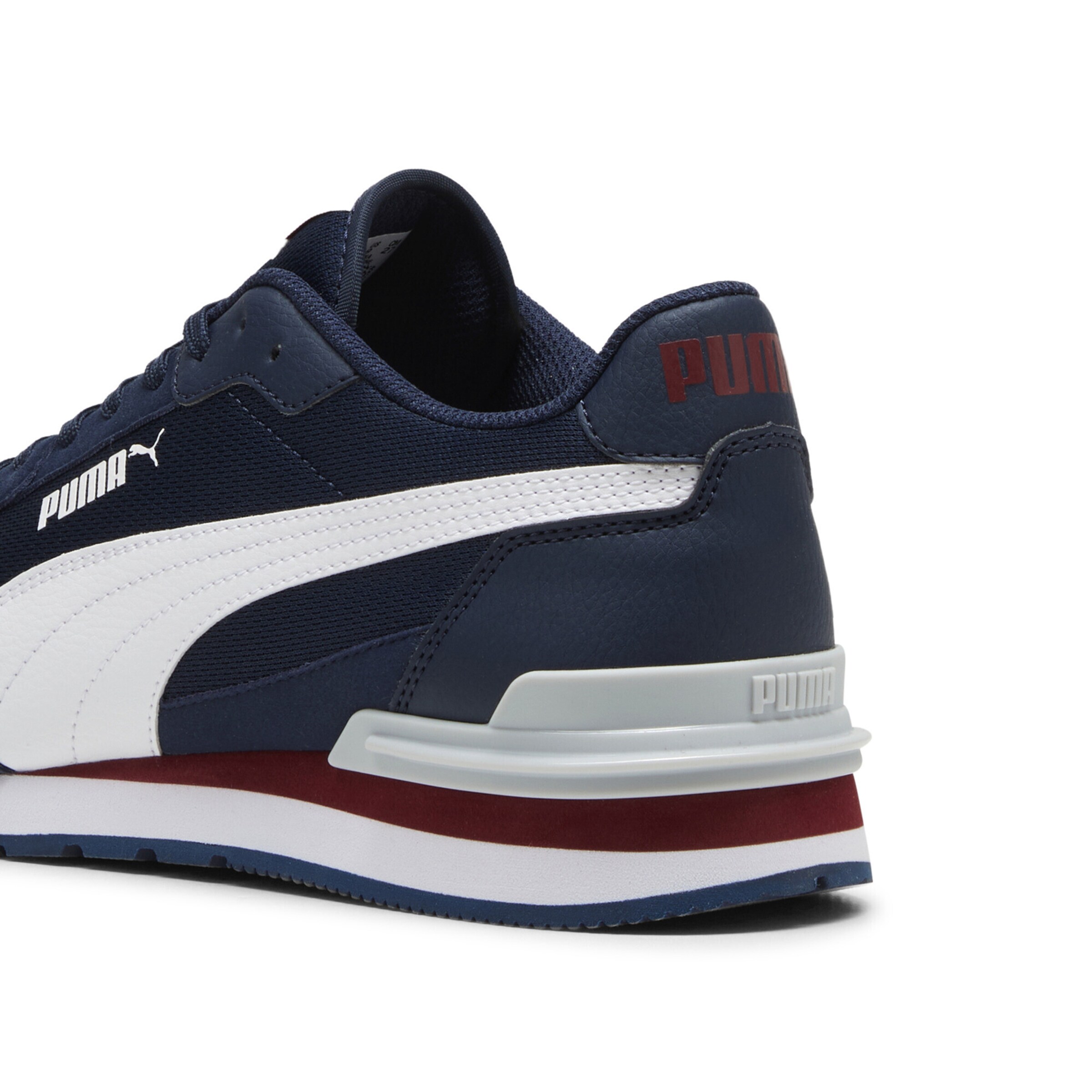 PUMA Platform trainers 'ST Runner v4' in Blue