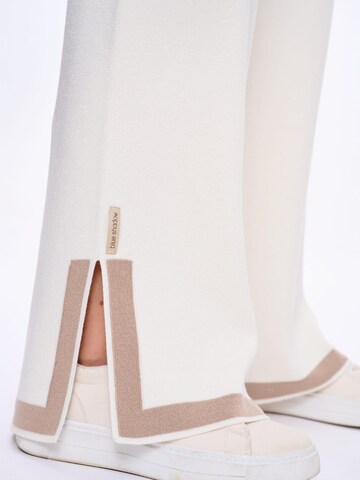 Blue Shadow Wide Leg Hose‌‌‌‌‌‌‌‌ in Beige