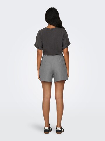 Wide Leg Pantalon à pince 'ONLLINDA' ONLY en gris