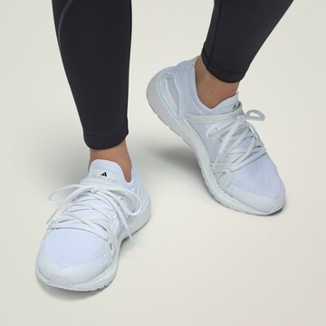 Chaussure de course 'Ultraboost DNA' ADIDAS BY STELLA MCCARTNEY en blanc