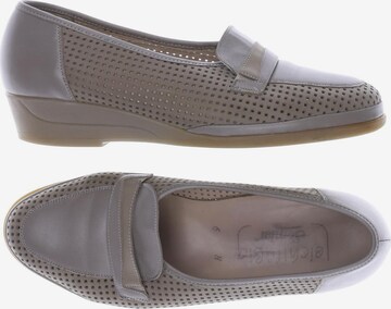 SEMLER Flats & Loafers in 39 in Beige: front