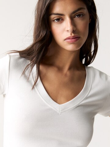 Pull&Bear Тениска в бяло