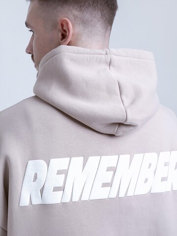 Remember you will die Sweatshirt 'Remember' in Beige