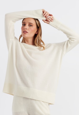 Chinti & Parker Sweater in Beige: front