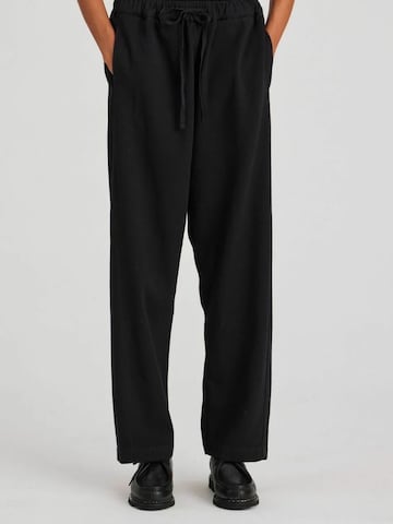 Gai+Lisva Regular Broek 'Ida' in Zwart: voorkant