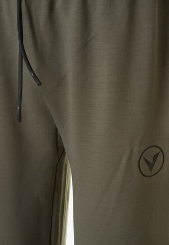 Virtus Tapered Pants 'Streat' in Green