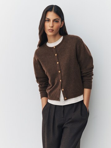 Next Kardigán - barna: elől