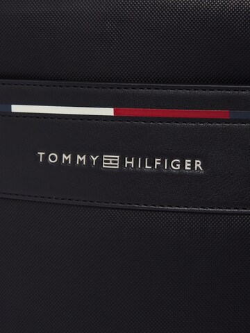 TOMMY HILFIGER Válltáska 'FOUNDATION' - fekete