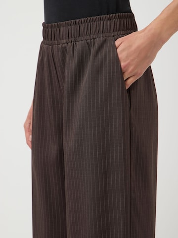 Regular Pantalon 'YASSHIMMA' YAS en marron