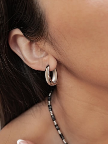 Orecchini 'Bold Dome Hoop' di Hey Happiness in argento