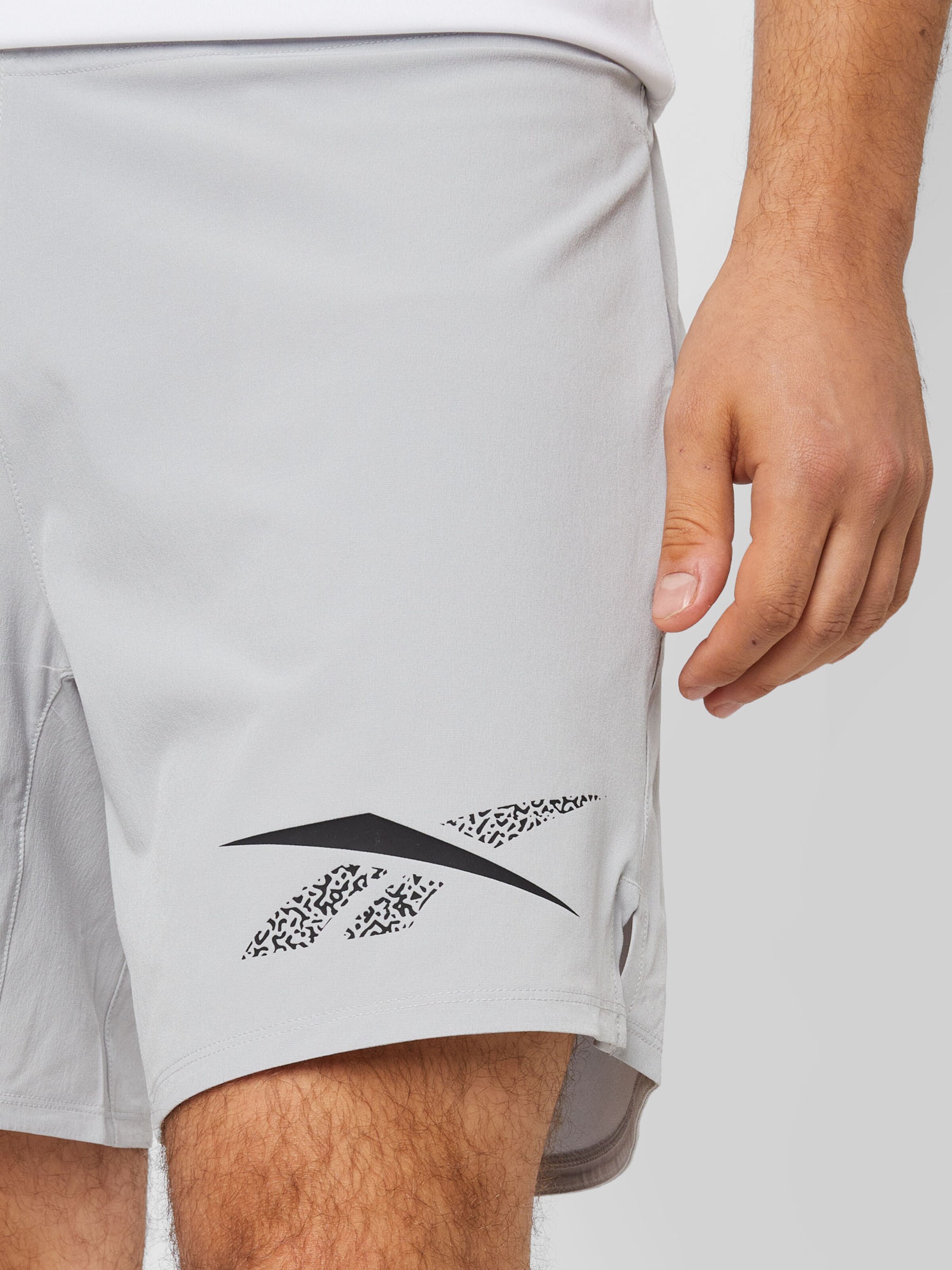 Reebok Sport Sportbroek in Lichtgrijs | ABOUT YOU