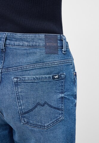 MUSTANG Regular Jeans 'Charlotte' in Blau