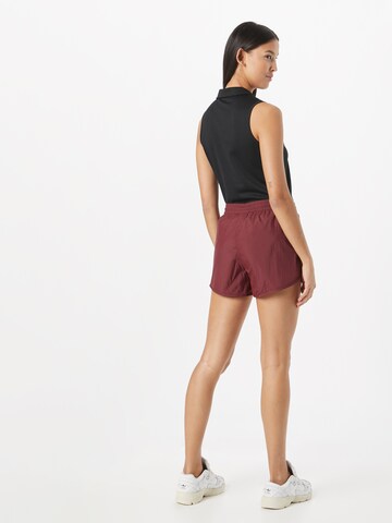 Regular Pantalon 'Premium Essentials Nylon' ADIDAS ORIGINALS en rouge