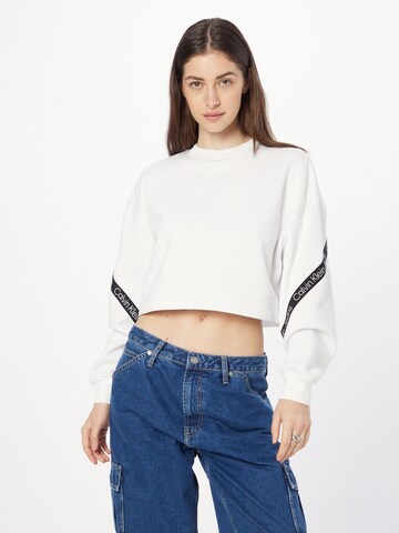 Calvin Klein Jeans Суичър в бяло: отпред