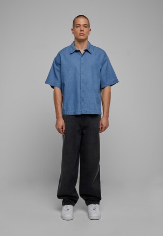 Urban Classics Comfort fit Button Up Shirt in Blue