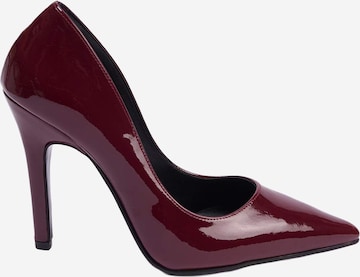 Trendyol - Sapatos de salto em vermelho: frente