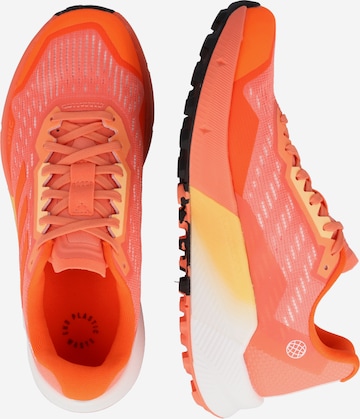 ADIDAS TERREX - Sapatilha de corrida 'Agravic Flow 2' em laranja