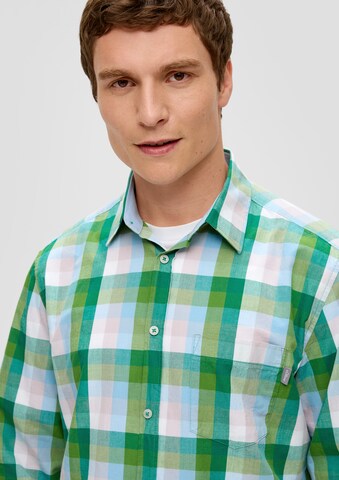 s.Oliver - Ajuste regular Camisa en verde