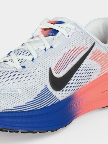 Chaussure de sport 'VOMERO 18' NIKE en blanc