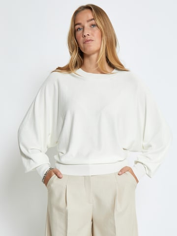 Pull-over 'Dana' minus en blanc : devant