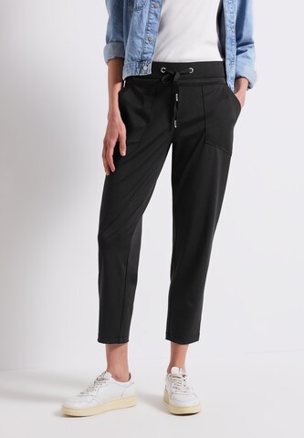 STREET ONE Regular Pants in Black: front
