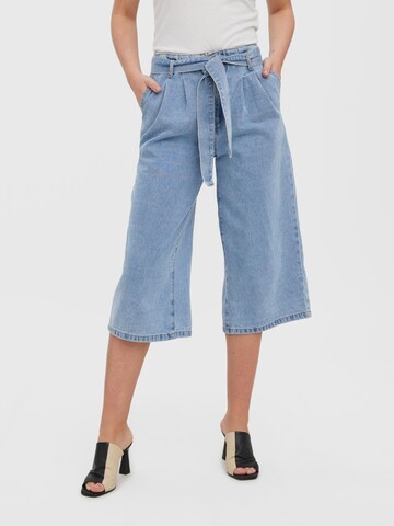 VERO MODA Wide leg Bandplooi jeans 'LESLEY' in Blauw: voorkant