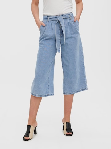 VERO MODA Bandplooi jeans 'LESLEY' in Blauw: voorkant