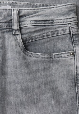 STREET ONE Slim fit Jeans in Grey