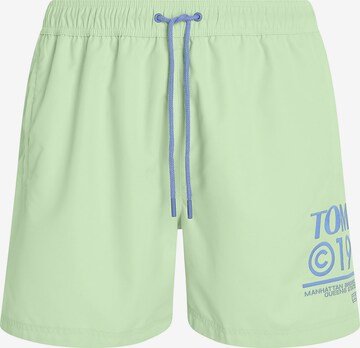 Shorts de bain Tommy Jeans en vert : devant