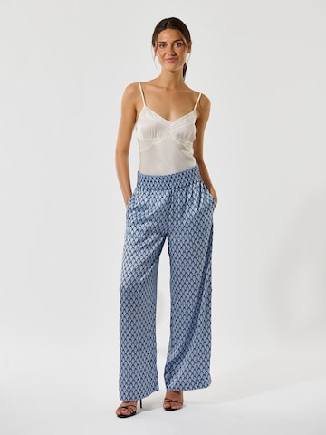 Regular Pantaloni ' MargoDEA ' de la Dea Kudibal pe albastru: față