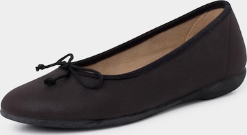Ballerina di Pisamonas in nero: frontale