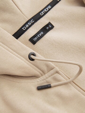 Ombre Sweatshirt in Beige