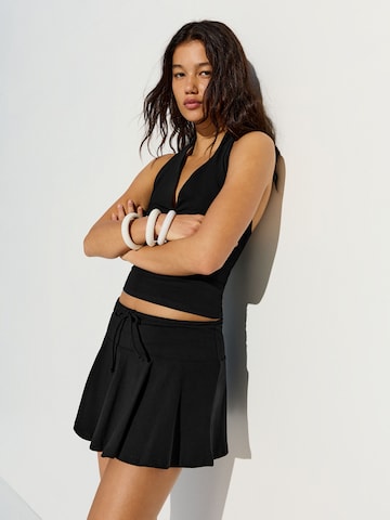 Bershka Hame värissä musta