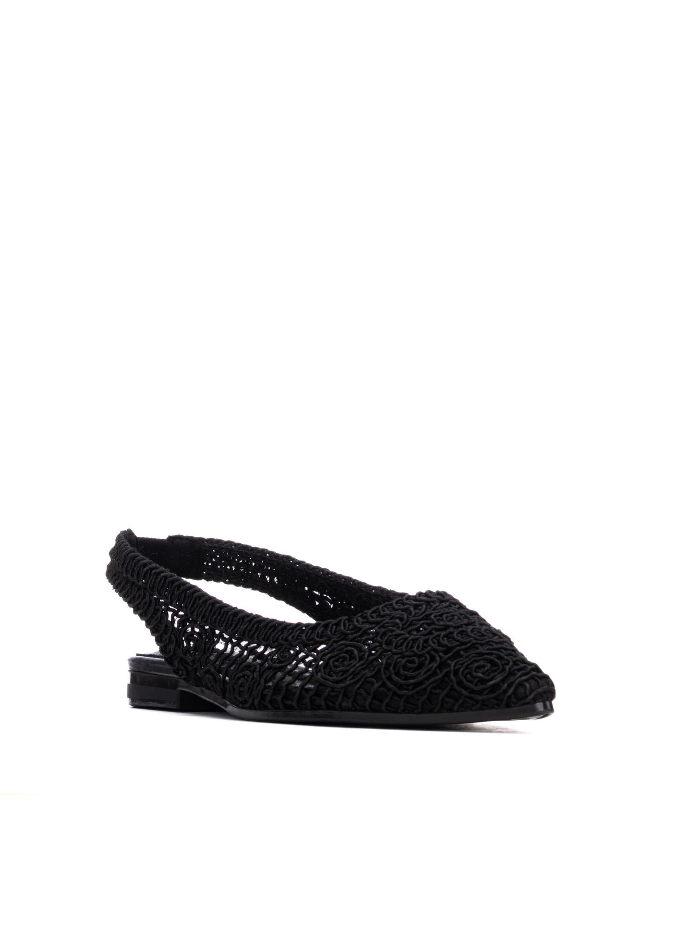Xti Sandals in Black