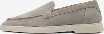 Chaussure basse 'Adore Classic Loafer' Dutch'D en gris : devant