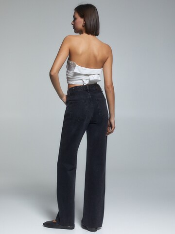 Pull&Bear Wide Leg Jeans i sort