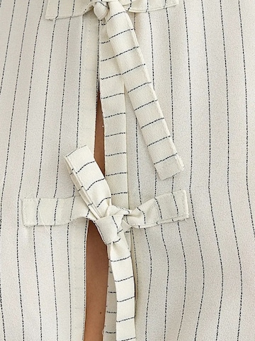 Hiccup Blouse in Wit