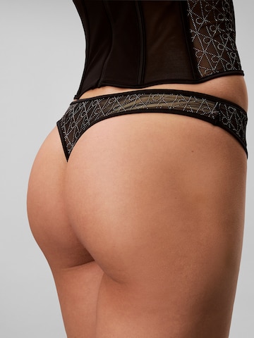 Calvin Klein String in Schwarz