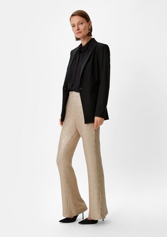 COMMA Flared Pants in Gold: front