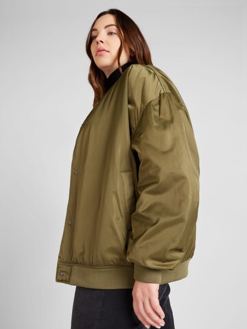 River Island Plus - Chaqueta de entretiempo en verde