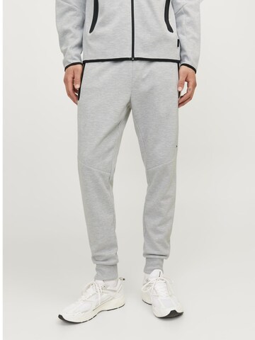 Tapered Pantaloni 'Will Fusion' di JACK & JONES in grigio: frontale