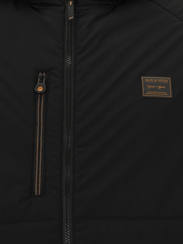 Geacă de iarnă 'JJFINN' de la Jack & Jones Plus pe negru