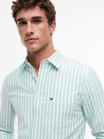 TOMMY HILFIGER Regular fit Button Up Shirt in Green