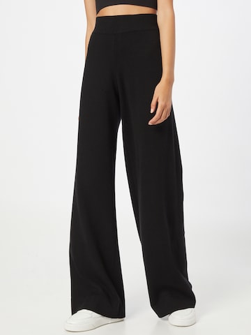 Onzie Wide leg Workout Pants in Black: front