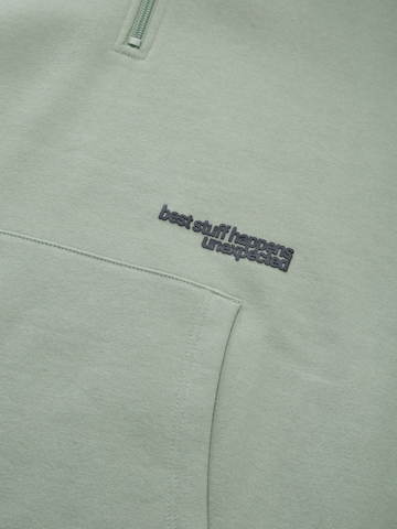 TOM TAILOR Sweatshirt in Green