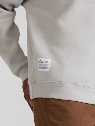 ALPHA INDUSTRIES - Sweatshirt em cinzento