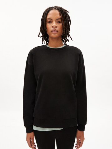 ARMEDANGELS Sweatshirt 'Aarin' in Zwart: voorkant