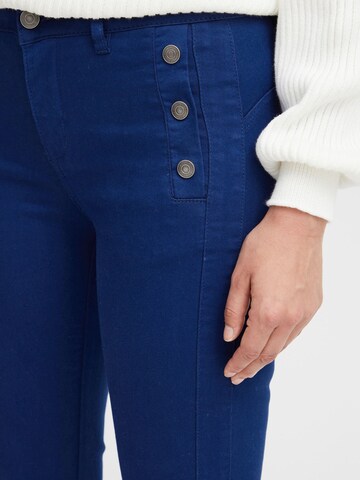 Coupe slim Jean 'Max' Fransa en bleu