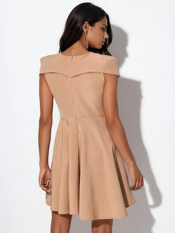 Robe de cocktail MSN Collection en marron
