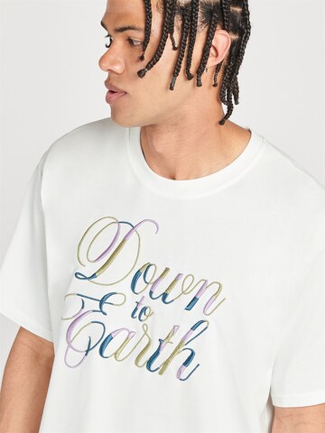 Bless my Demons exclusive for ABOUT YOU - Camisa 'Earth' em branco